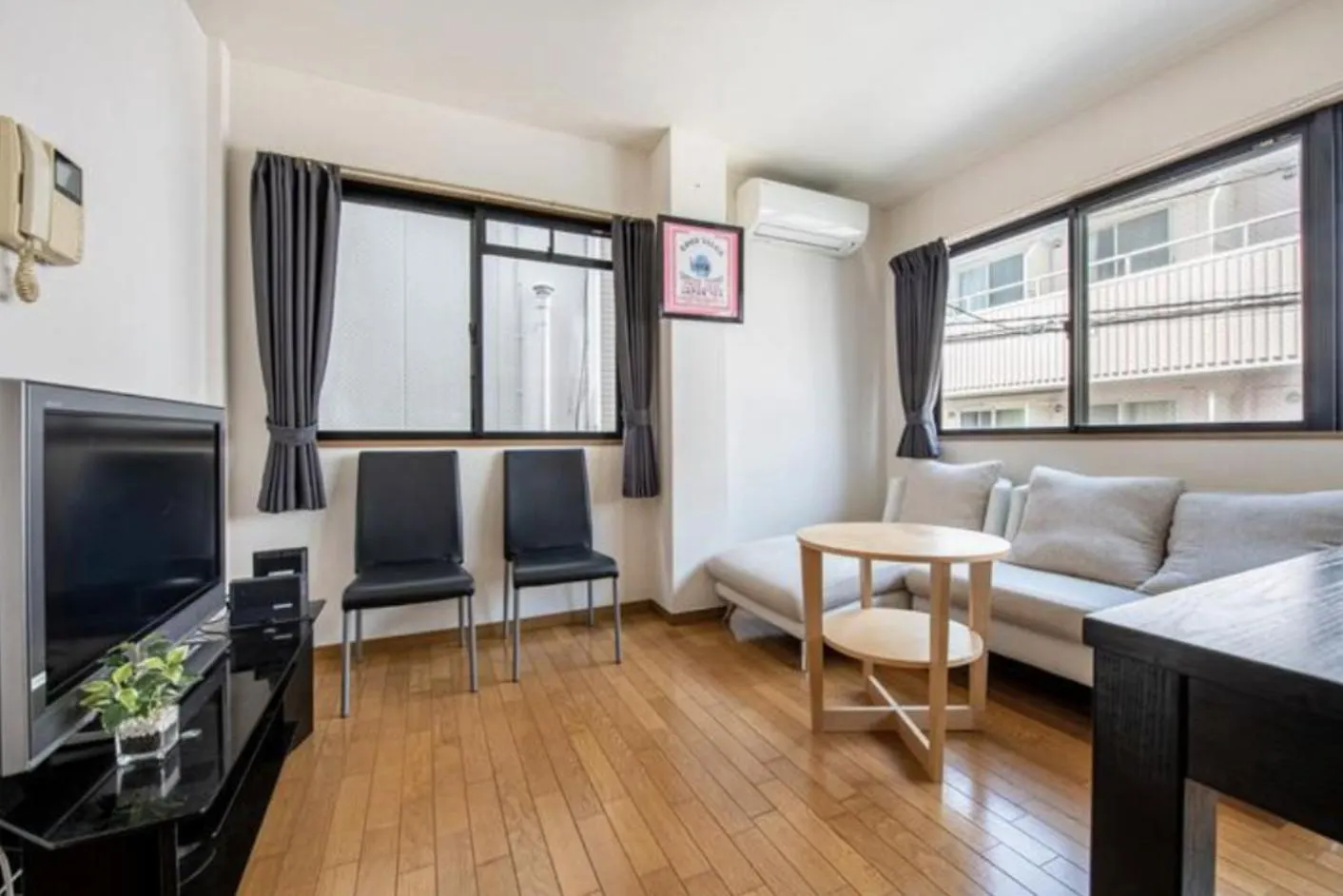 Triloop Higashi-Shinjuku Apartment Tokyo